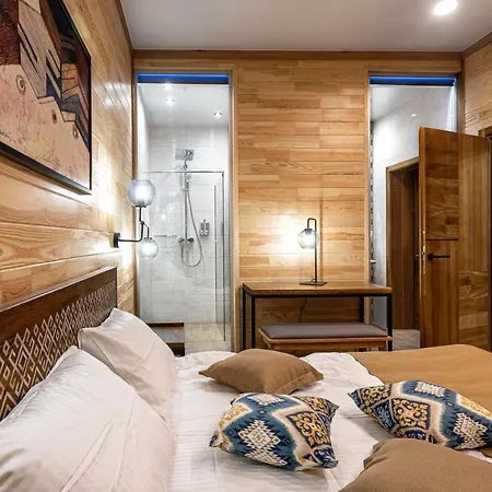 Ruta Polianytsia Hotel